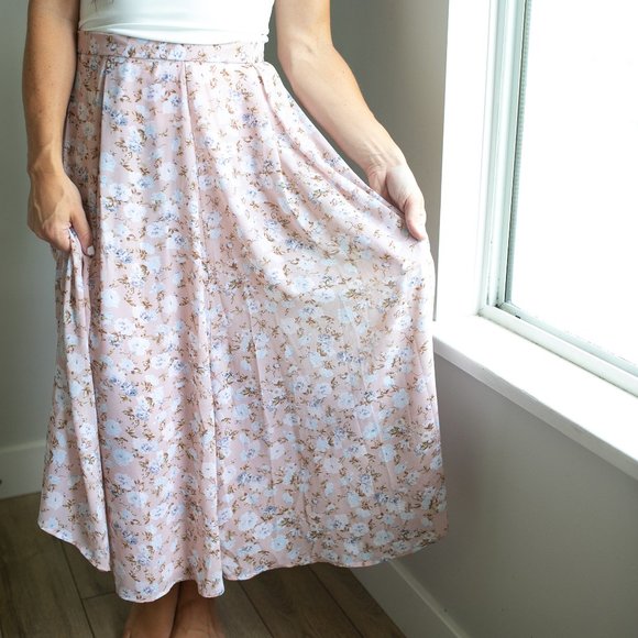 Pretty pink floral midi skirt - Picture 1 of 3
